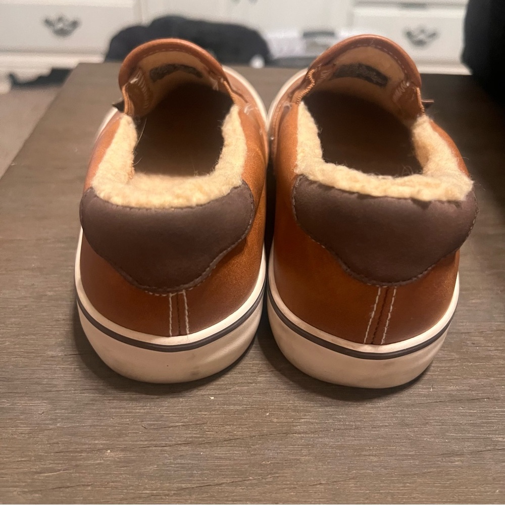 Lugz Women's Tan Fleece Slip-On Loafers - Picture 5 of 8
